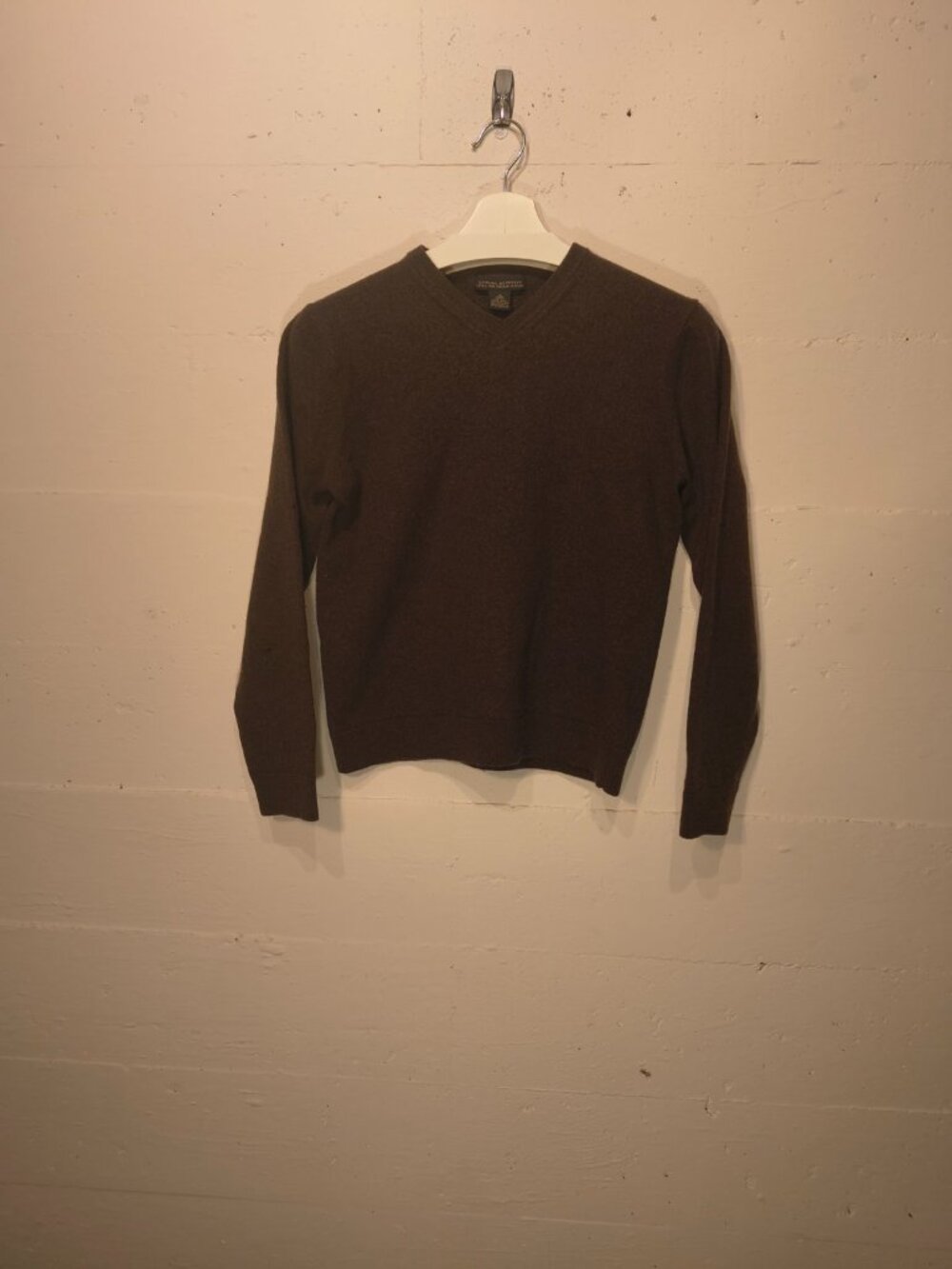 Banana Republic Extra Fine Italian Merino Wool V-Neck Sweater Brown Size M